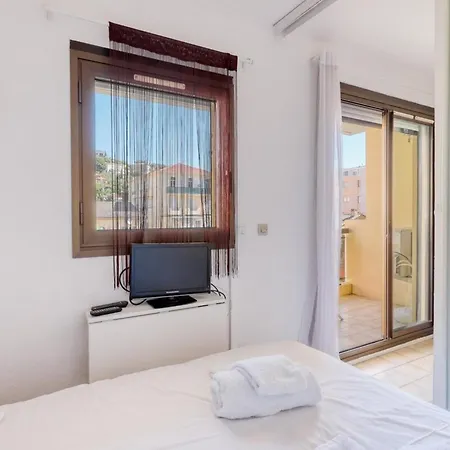 Lavandou - T2 In The Center - 200 M From The Sea Apartamento