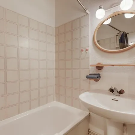 Lavandou - T2 In The Center - 200 M From The Sea *