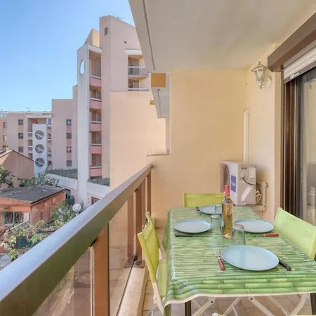 Lavandou - T2 In The Center - 200 M From The Sea Apartamento