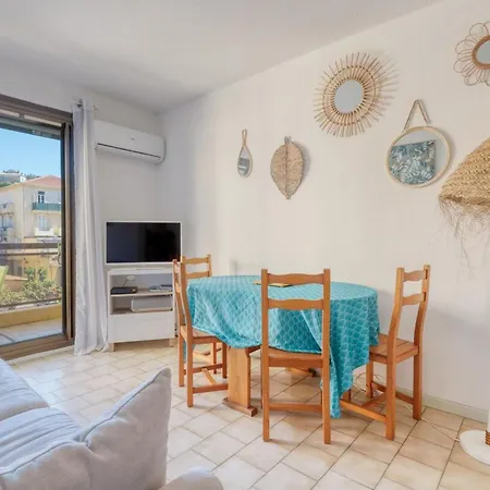 Lavandou - T2 In The Center - 200 M From The Sea